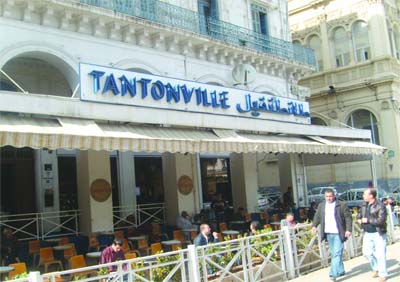 Voiture Renault Algérie fin 2012, réserves de change sécurisées, réserves de gaz de schiste équivalentes à celles des USA