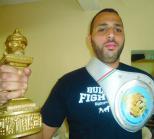 يبحث عن اهتمام بالجزائر