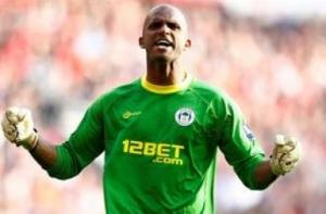 الحبسي يرد على فينغر: إضاعة الوقت تكتيك مباح