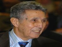 L'aéroport international d'Oran Essenia baptisé du nom d'Ahmed Ben Bella