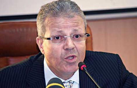 وزارة التربية تقتطع من رواتب المضربين