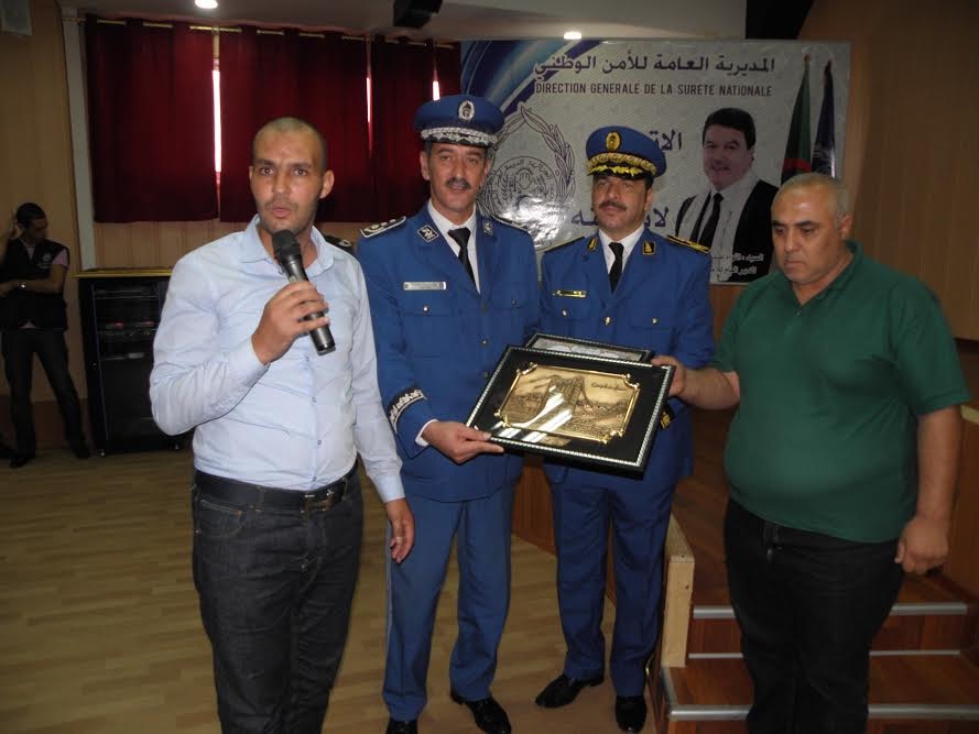 المجتمع المدني ومتقاعدو الشرطة بقسنطينة يكرمون هامل