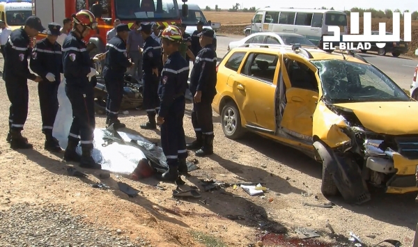 حادث مميت بولاية سعيدة .. اصطدام عنيف بين سيارة دراجة نارية