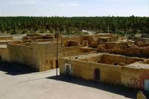 سكنات القصر القديم بسيدي خليل بالوادي مهددة بالانهيار