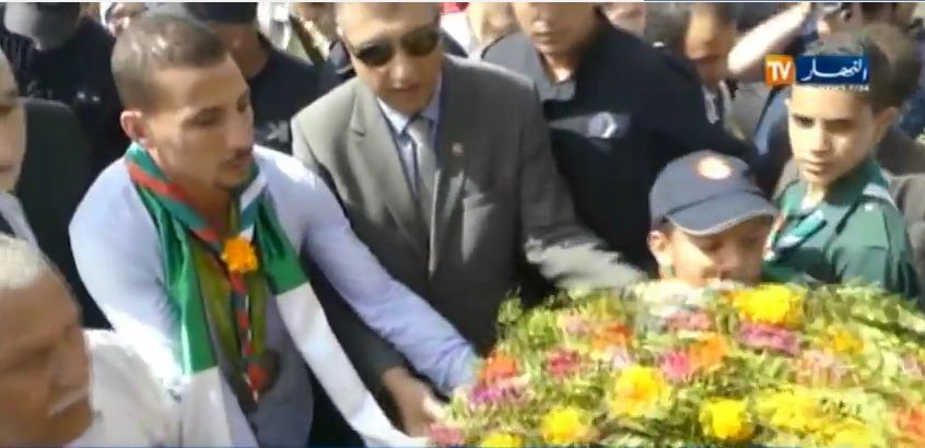 بالفيديو استقبال جماهيري للبطل توفيق مخلوفي بمسقط رأسه سوق أهراس