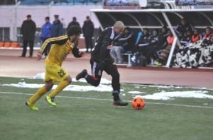 “غيغر” متخوف من الغيابات و”شارف” يعد بالمفاجأة