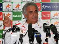 المدرب الوطني وحيد حاليلوزيتش في ندوة صحفية: ما حدث في سعيدة أمر خطير... ودعوة مغني حاليا مستحيلة