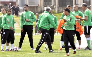 المحليون يختتمون تربص الخضر بسلبيات كثيرة