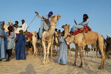 أعيان التوارق يجهضون مخططا مشبوها للاجتماع بالمغرب