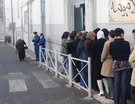 معاقبة ضباط وأعوان الشرطة المتراخين في تأمين الانتخابات