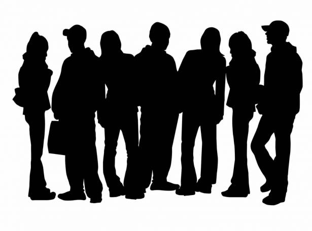 كم عدد الأصدقاء المقرّبين المفضّل أن تتّخذهم في حياتك؟