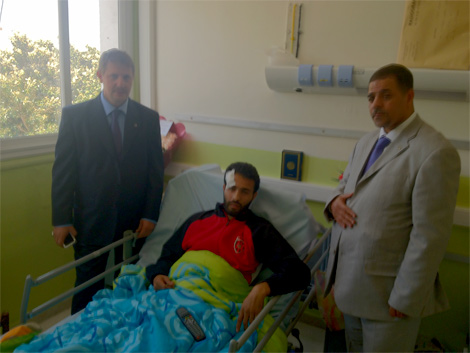 وفد حركة الوفاق الوطني يزور العيفاوي في المستشفى