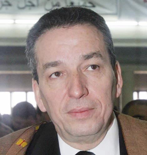 عمارة بن يونس : 