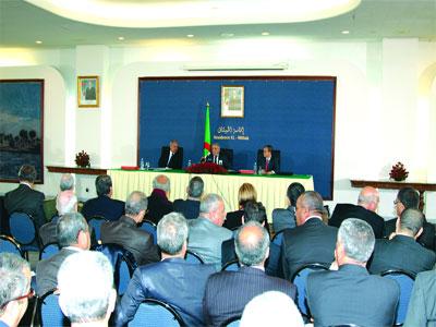 Ould Kablia exige transparence, équité et neutralité dans l'organisation des législatives