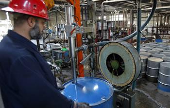 Poutine dope le baril