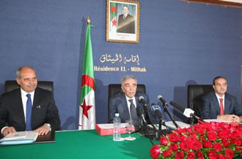 Les négociations pour la libération des diplomates algériens imposent discrétion