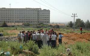 مناوشات حادة بين مستثمرين مستفيدين من قطع أرضية بالمنطقة الصناعية خميستي في تيبازة