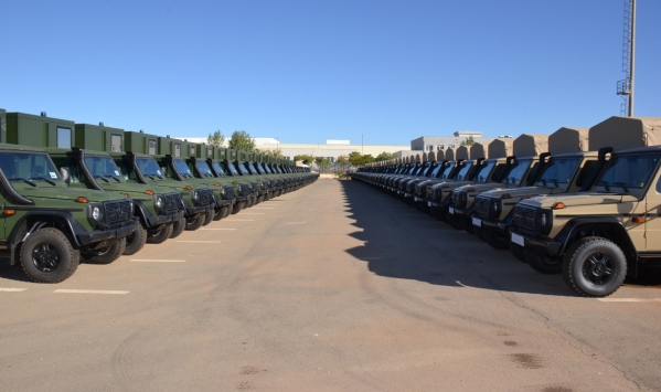 الجيش يستلم 327 سيارة مرسيدس بنز مصنوعة في تيارت
