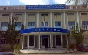 خريجو معهد شبه الطبي دفعة 2013/2016 بغليزان يستنجدون بوزير الصحة