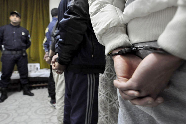 توقيف عصابة ابتزت مواطنا بصور لعائلته في عرس بقسنطينة