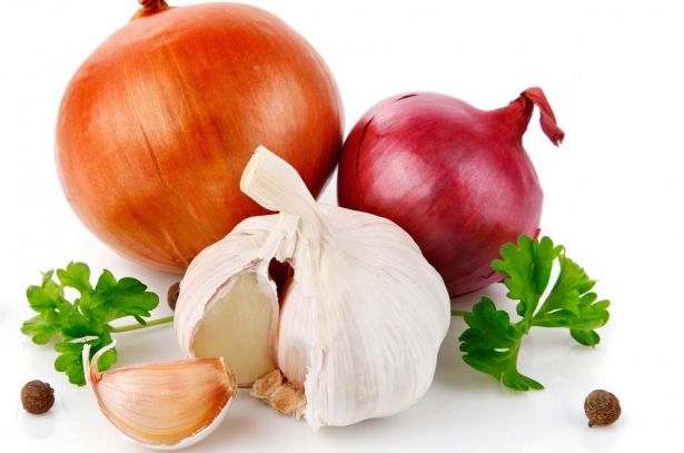 أيها الرجل تناول البصل والثوم معاً!
