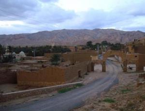 8958 بناية هشة وفوضوية عبر ولاية بسكرة