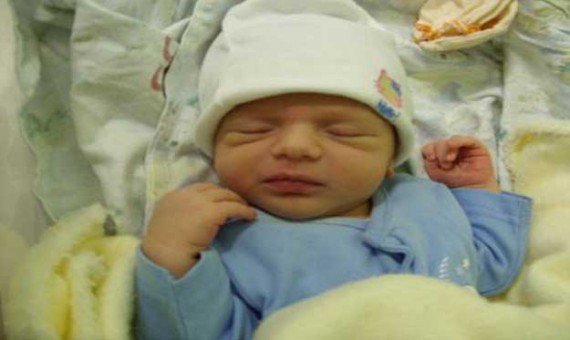 تعرف على الدولة التي تمنح للأب إجازة 4 أشهر لرعاية مولود جديد