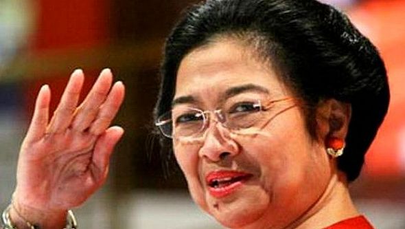 الرئيسة السابقة لأندونيسيا تشرع في زيارة الى ولاية تلمسان