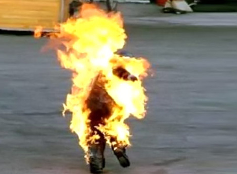 شاب يضرم النار في جسده بحاسي بحبح في الجلفة