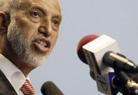 أنصار سي عفيف يمنعون بلخادم من دخول مستغانم