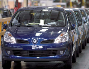 الجزائر تصر على إنجاز مصنع رونو بجيجل