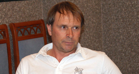 مناجير ڤيڤر بسطيف وحديث عن عرض من حداد