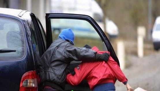 امرأة وزوجها يختطفان فتاة لإستغلالها في ممارسة الشعوذة بمقبرة في بسكرة