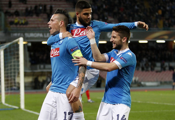 صراع إنجليزي على نجم نابولي