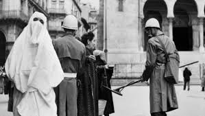 حايك عملاق يرمز للكفاح والتقاليد الجزائرية ببشار قريبا