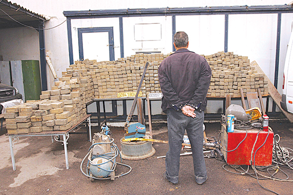 الجيش يحجز 4 قناطير كيف في غرداية