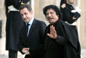 كابوس من عهد القذافي يطارد ساركوزي الحالم بالبقاء في الإليزيه