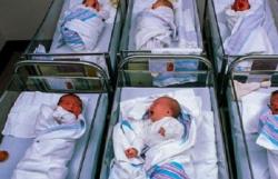 امرأة تضع ثلاثة توائم بباتنة