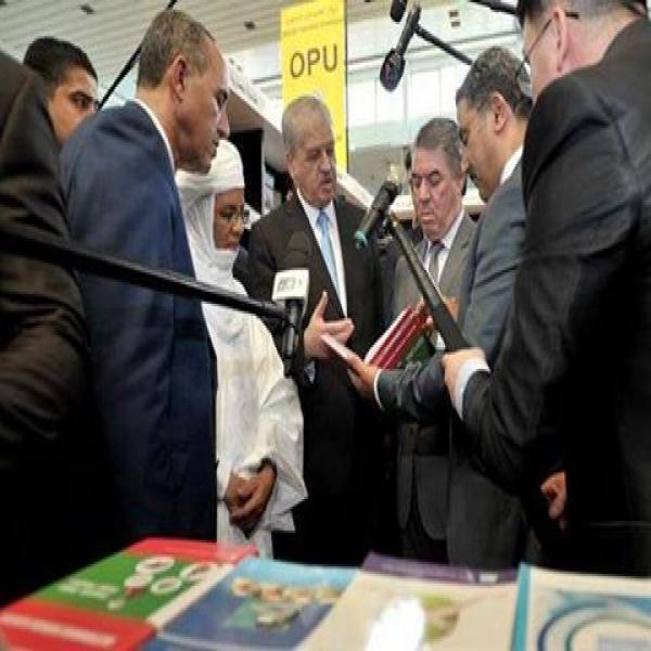 Le Premier ministre inaugure le Salon international du livre d'Alger