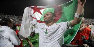 Sélection algérienne : le défenseur Antar Yahia prend sa retraite internationale