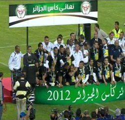 وفاق سطيف يتوج بكأس الجزائر على حساب شباب بلوزداد (2-1) بعد الوقت الاضافي