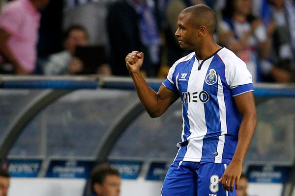 ويست هام الإنجليزي يركز أنظاره على براهيمي