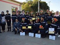 Une équipe de journalistes secouristes volontaires