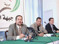 M. Menasra prévoit un taux de participation élevé aux législatives de 2012