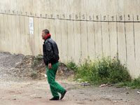 Meetings annulés, affichage arraché et indifférence populaire