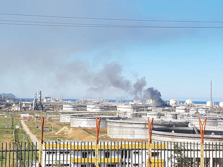 حريق مهول يلتهم مخازن بمؤسسة 