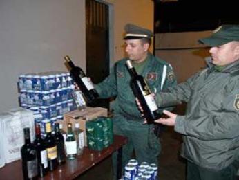 حجز 5000 قارورة من المشروبات الكحولية وتفكيك عصابتين إجراميتين بتلمسان