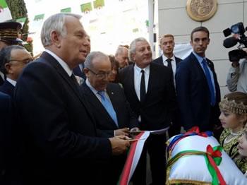 Les relations algéro-françaises sont