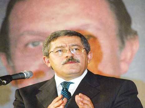 أويحيى من تيبازة و عين الدفلى: ” هبوا يوم 10 ماي و أقطعوا الطريق أمام من يسعون لتكسير الجمهورية “