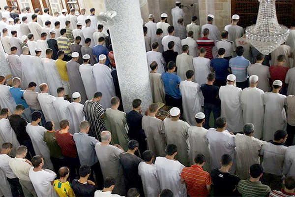 الدعوة إلى أكبر مشاركة في صلاة الإستسقاء هذا الجمعة ببسكرة